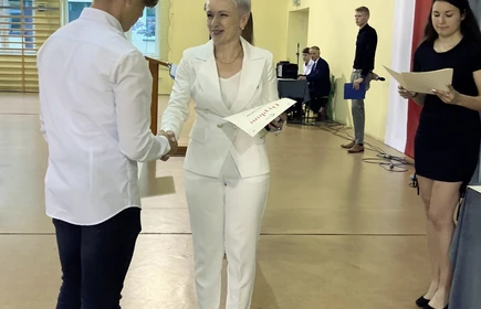 Uroczystość w Hali Sportowej CKZiU w Łapanowie.