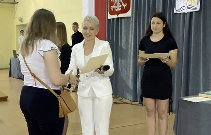 Uroczystość w Hali Sportowej CKZiU w Łapanowie.