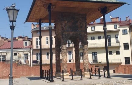Fotografia barwna. Zabytki Tarnowa. 