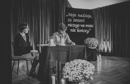 Na zdjęciu od lewej p. Sabina Zdebska i uczeń CKZiU w Łapanowie.