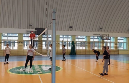 Zdjęcie przedstawia uczestników Turnieju podczas rozgrywek.