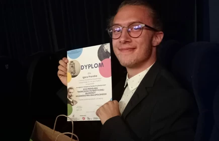 Igor Prorok z dyplomem i nagrodą
