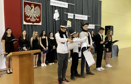 Uroczystość w Hali Sportowej CKZiU w Łapanowie.