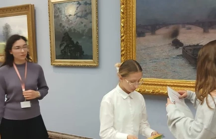 Na zdjęciu uczniowie CKZiU w Łapanowie podczas lekcji muzealnej „Język sztuki, analiza dzieła” w Muzeum Narodowym w Krakowie, oddział w Sukiennicach.