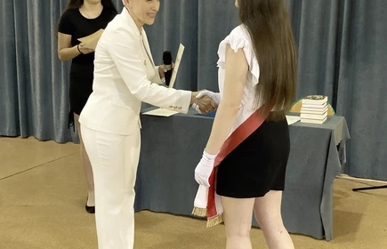 Uroczystość w Hali Sportowej CKZiU w Łapanowie.