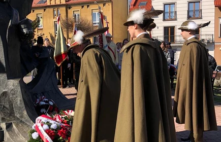 Obchody Narodowego Dnia Pamięci Żołnierzy Wyklętych w Bochni - uroczystości pod Pomnikiem Generała Okulickiego w Bochni.