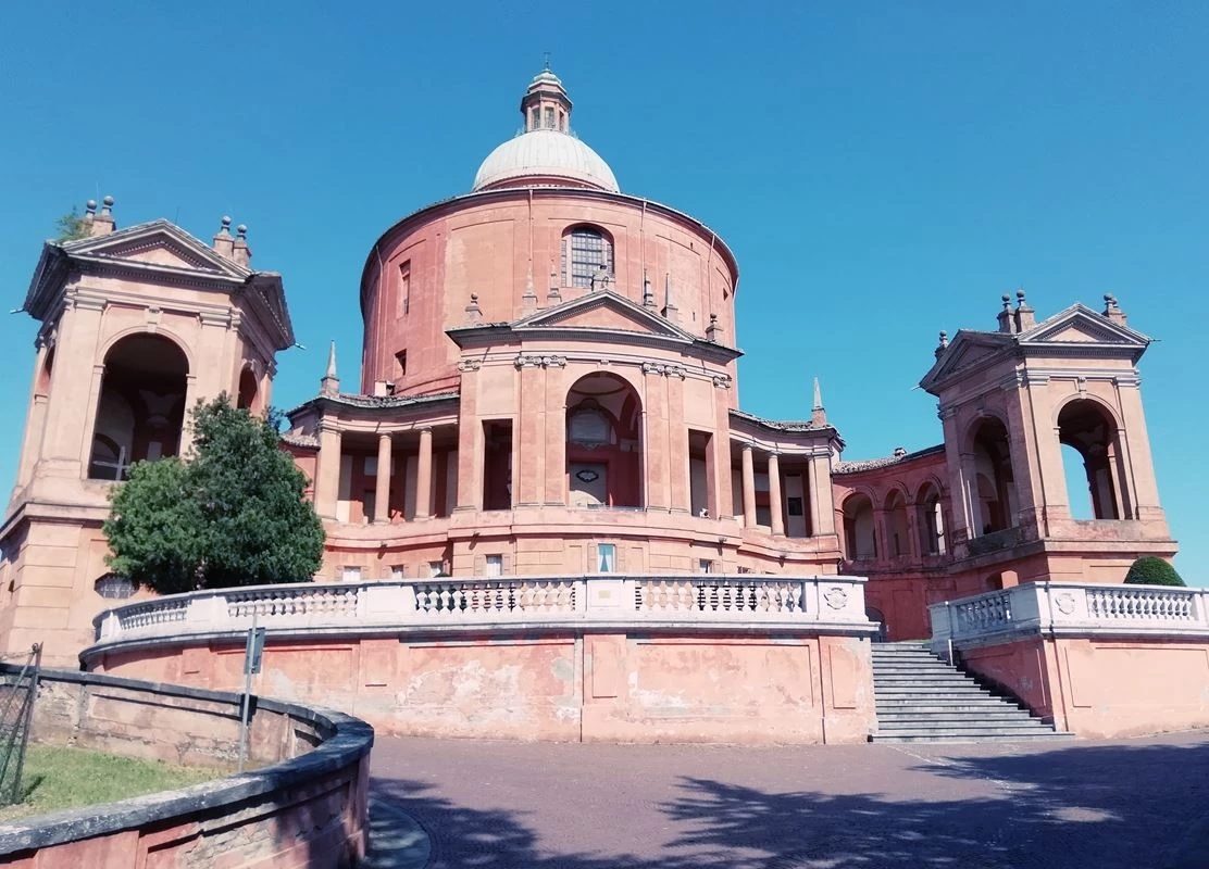 Santuario della Madonna di San Luca widok z zewnątrz