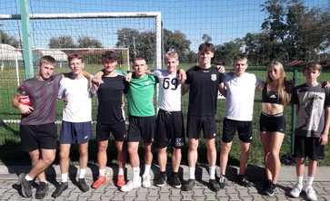 Na zdjęciu reprezentacja CKZiU w Łapanowie w składzie: Klaudia Hejmo, Daniel Węgrzyn, Jakub Schwenk, Eryk Stokłosa, Kamil Kądziela,  Jakub Janus, Filip Gadzina, Wojciech Paszkot i Jakub Furtak.