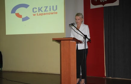 Pani Dyrektor -mgr inż. Dorota Matlęga.