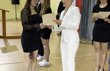 Uroczystość w Hali Sportowej CKZiU w Łapanowie.