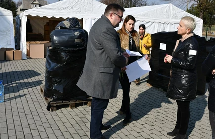 Pan Adam Korta - Starosta Bocheński, Pani Wioletta Nawojowska - Dyrektor Centrum Kultury Gminy Łapanów, Pani Dorota Matlęga - Dyrektor CKZiU w Łapanowie