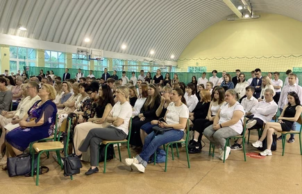 Uroczystość w Hali Sportowej CKZiU w Łapanowie.